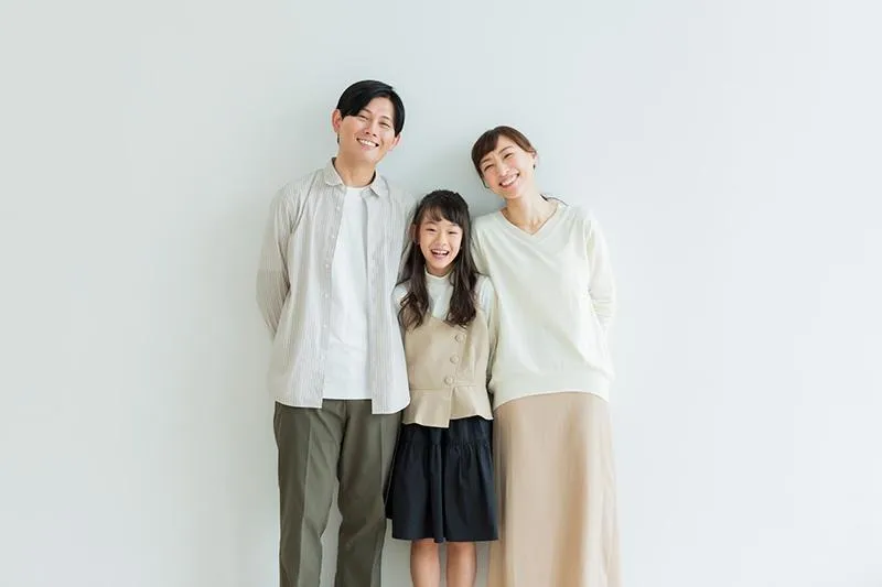 連休最終日にチェック！カビ臭い服をそのまま収納すると来年全滅する理由｜衣替えで失敗しない防カビ対策ガイド